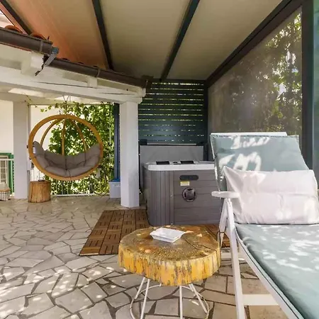 Holiday home In 39279